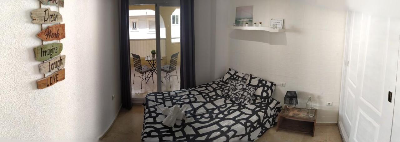 Appartamento Bonita Y Moderna Habitacion A 300M De La Playa Benalmádena Esterno foto